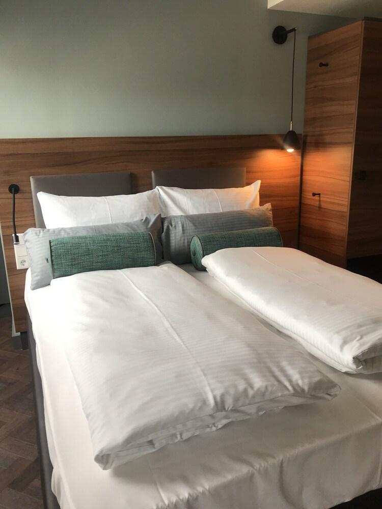 Maison Schiller By Designcity Hotel 4*